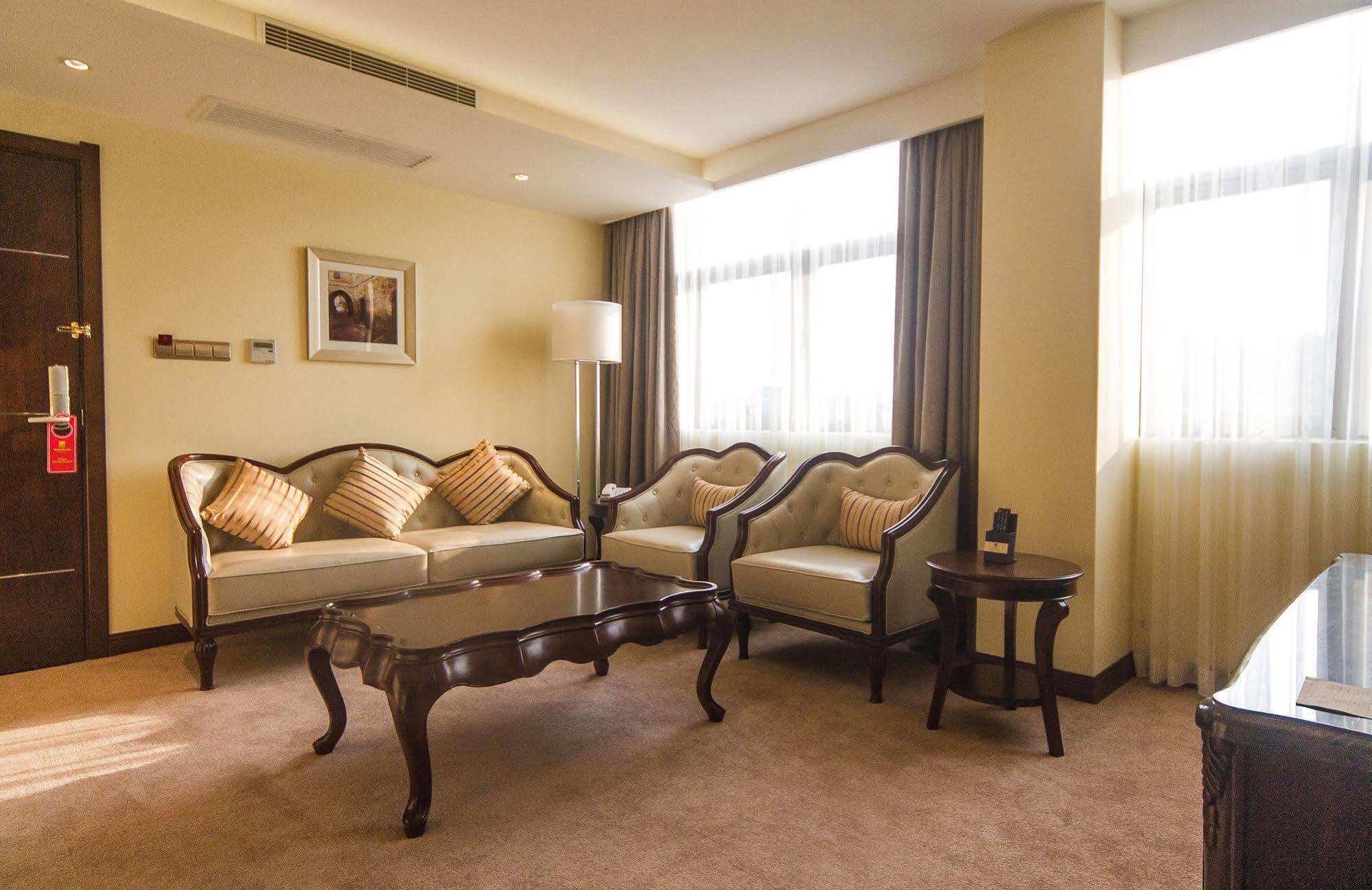 Tang Palace Hotel أكرا المظهر الخارجي الصورة